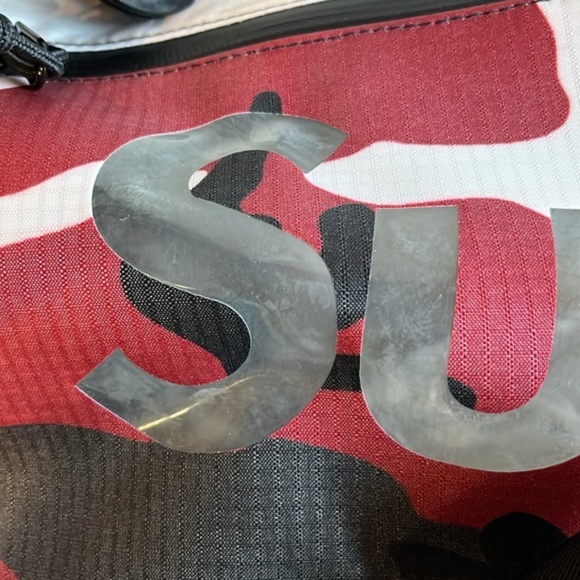 Supreme SS/21 Red Camo Duffle Bag - Picture 8 of 15